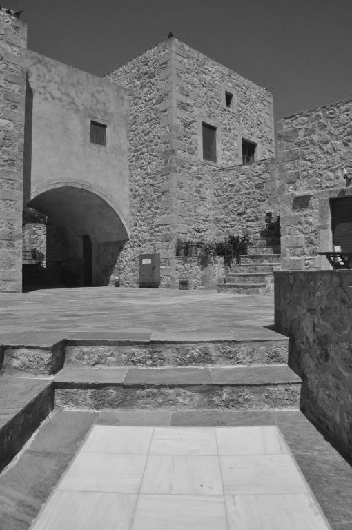 Lithochtisto Hotel Monemvasia Exterior photo